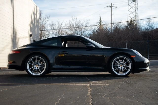 2013 Porsche 991 Carrera 4 - Image 9 of 17