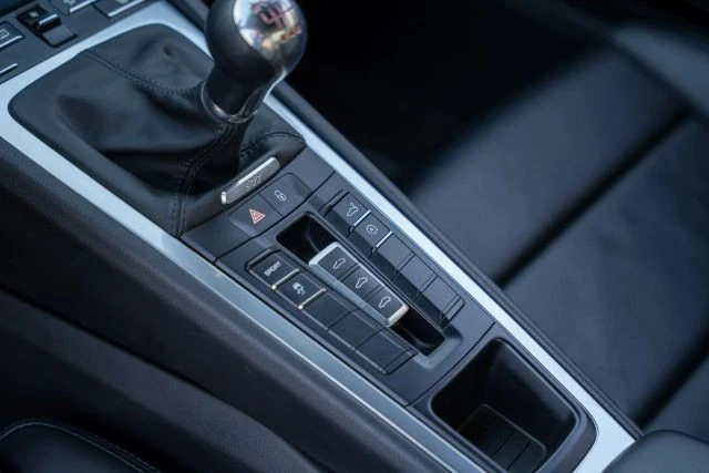 2013 Porsche 991 Carrera 4 - Image 15 of 17