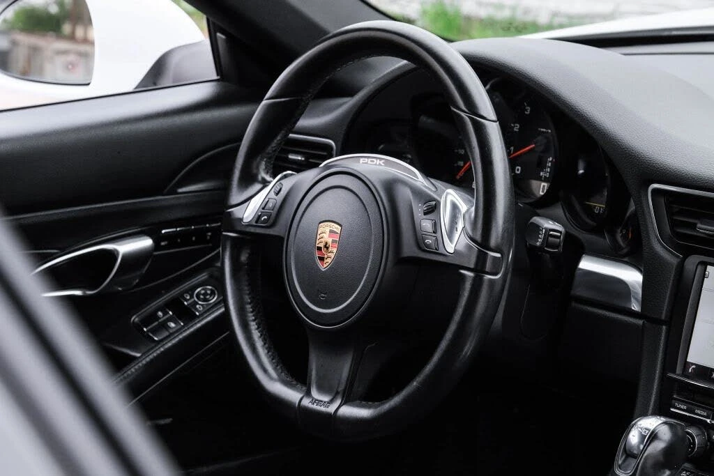 2013 Porsche 991 Carrera 4 - Image 12 of 31