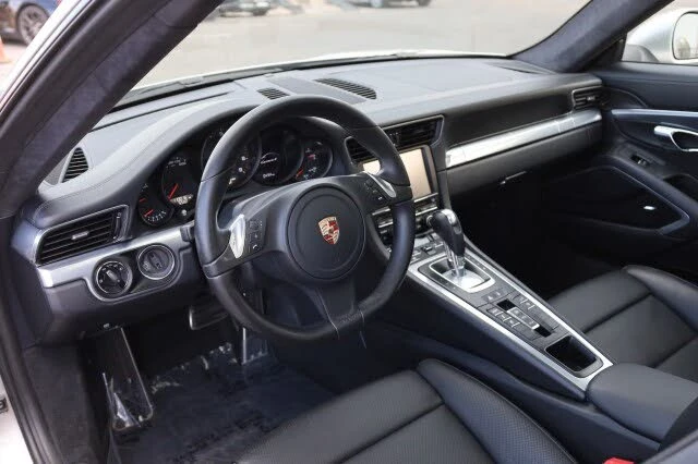 2013 Porsche 991 Carrera 4 - Image 24 of 31