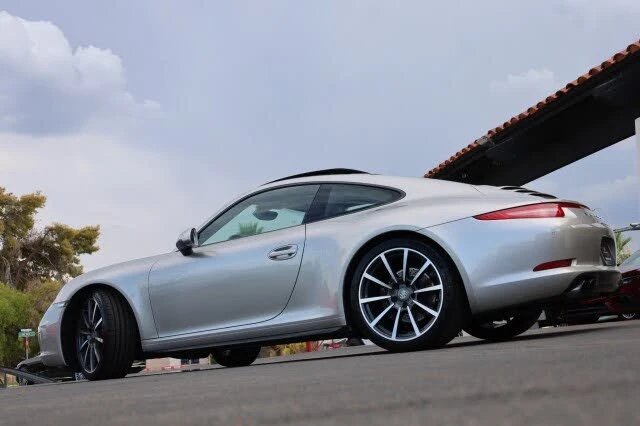 2013 Porsche 991 Carrera 4 - Image 17 of 31