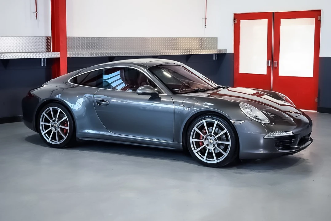 2013 Porsche 991 Carrera 4 - Image 5 of 30