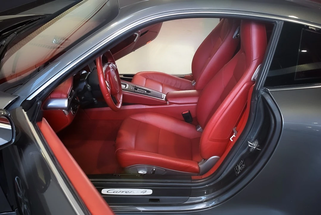 2013 Porsche 991 Carrera 4 - Image 24 of 30