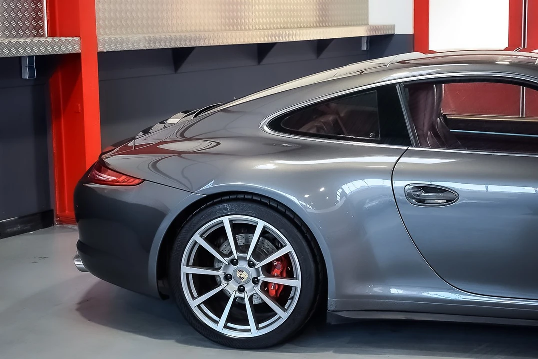 2013 Porsche 991 Carrera 4 - Image 9 of 30