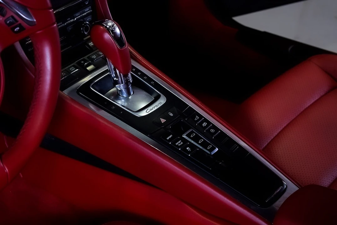 2013 Porsche 991 Carrera 4 - Image 29 of 30