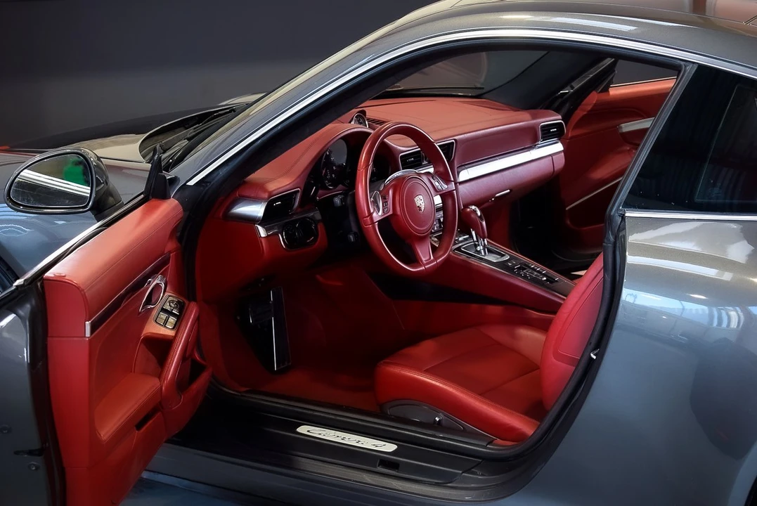 2013 Porsche 991 Carrera 4 - Image 23 of 30