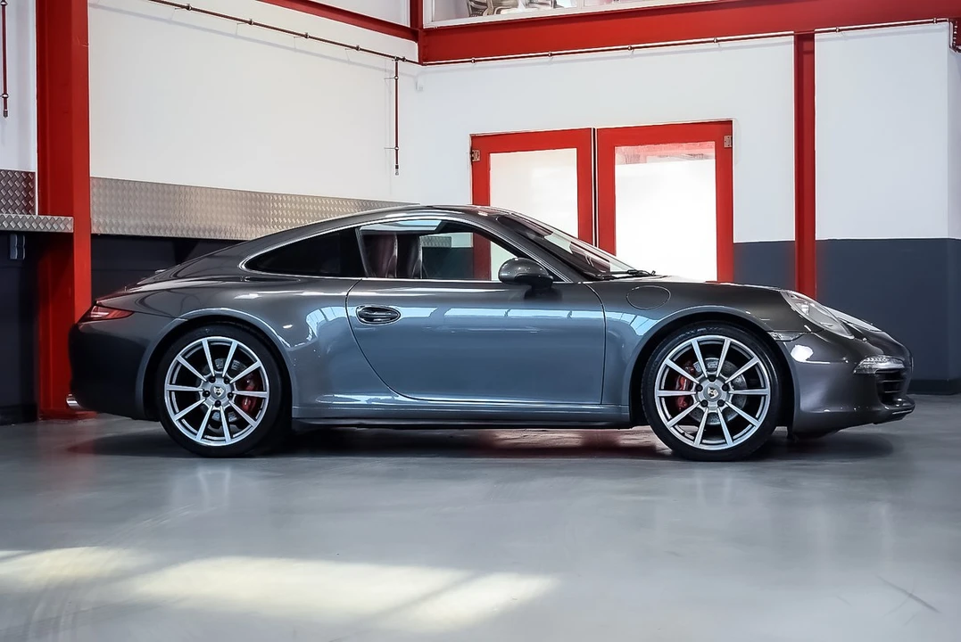 2013 Porsche 991 Carrera 4 - Image 8 of 30