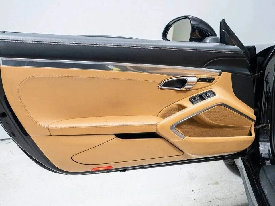 2013 Porsche 991 Carrera 4S - Image 16 of 18