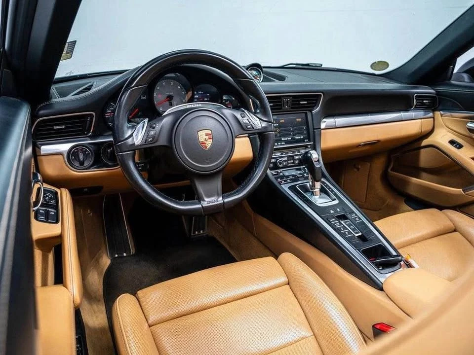 2013 Porsche 991 Carrera 4S - Image 11 of 18