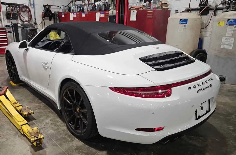 2013 Porsche 991 Carrera 4S - Image 10 of 19