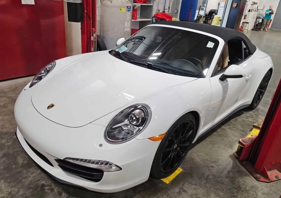2013 Porsche 991 Carrera 4S - Image 9 of 19
