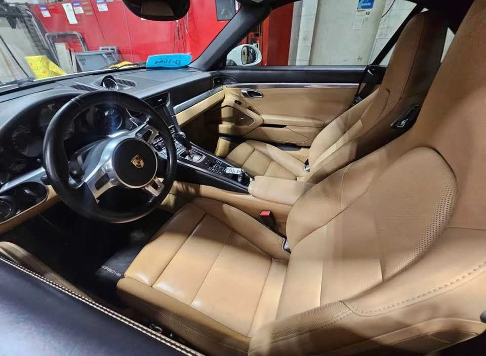 2013 Porsche 991 Carrera 4S - Image 15 of 19