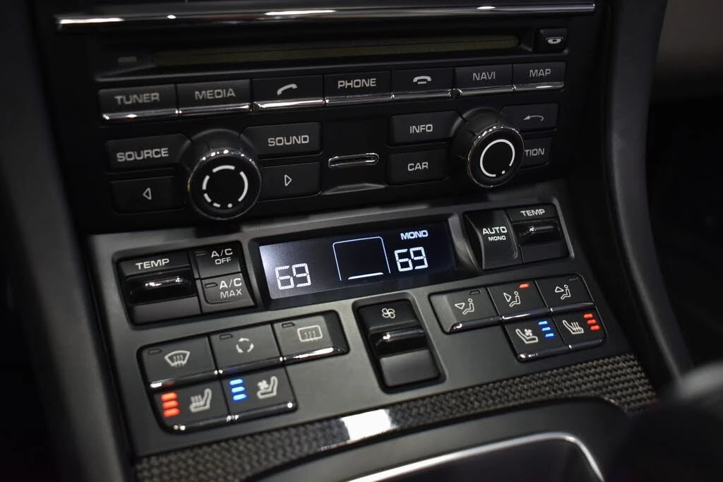 2013 Porsche 991 Carrera 4S - Image 18 of 29