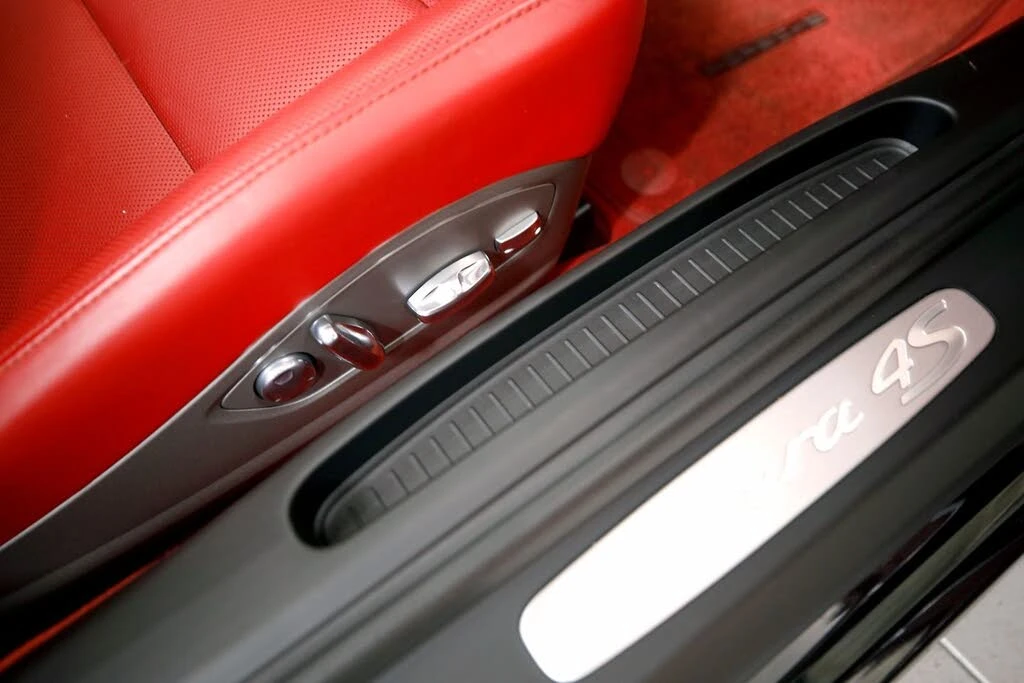 2013 Porsche 991 Carrera 4S - Image 19 of 31