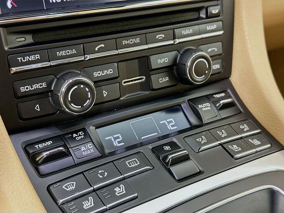 2013 Porsche 991 Carrera 4S - Image 13 of 27