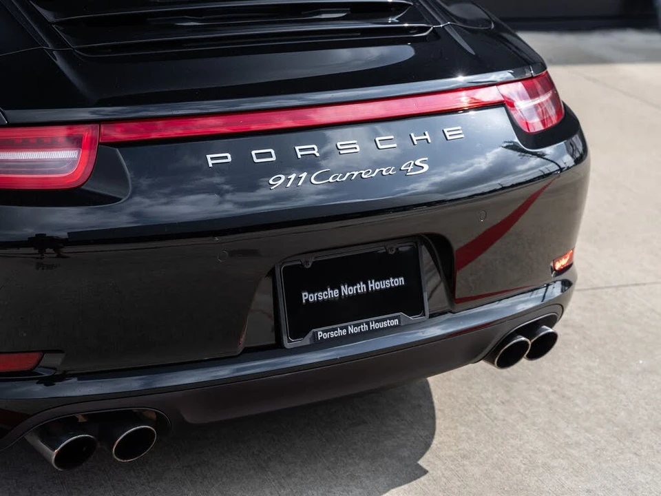 2013 Porsche 991 Carrera 4S - Image 16 of 31