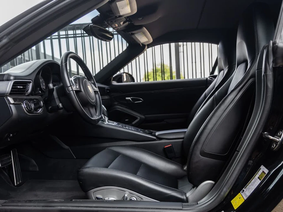 2013 Porsche 991 Carrera 4S - Image 24 of 31