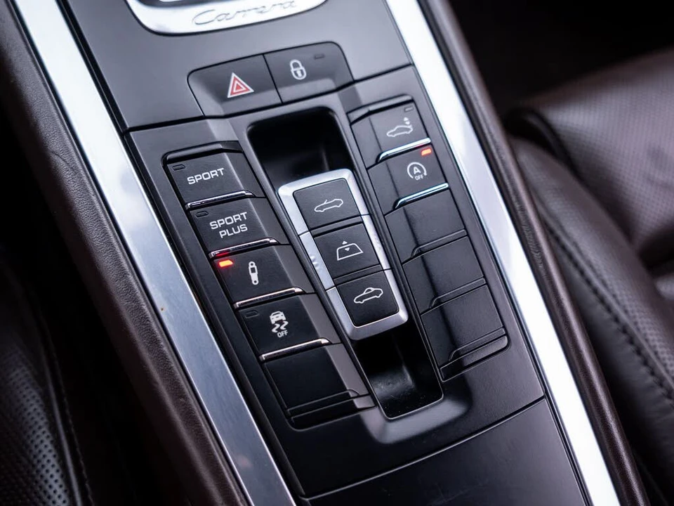 2013 Porsche 991 Carrera 4S - Image 29 of 31