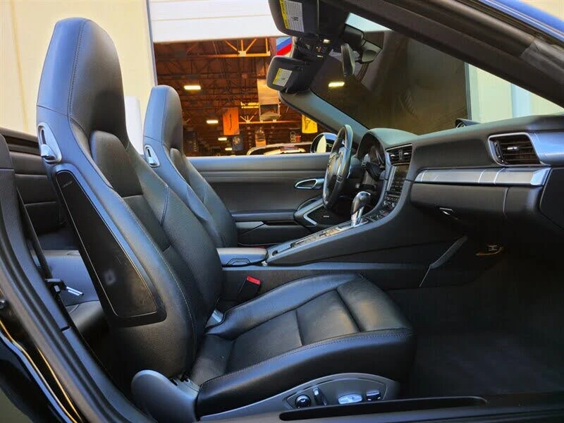 2013 Porsche 991 Carrera 4S - Image 29 of 31