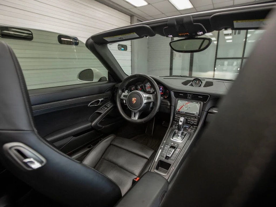 2013 Porsche 991 Carrera 4S - Image 16 of 31