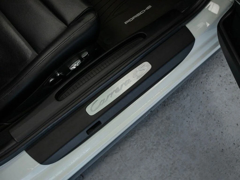 2013 Porsche 991 Carrera 4S - Image 29 of 31