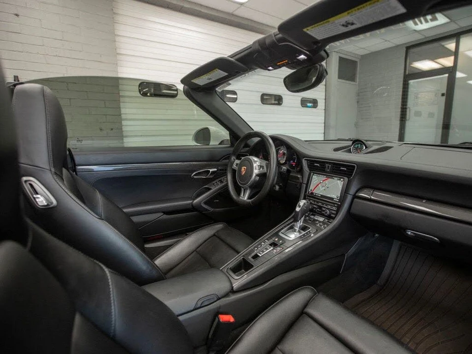 2013 Porsche 991 Carrera 4S - Image 15 of 31