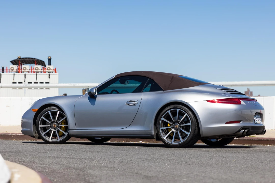2013 Porsche 991 Carrera 4S - Image 13 of 31