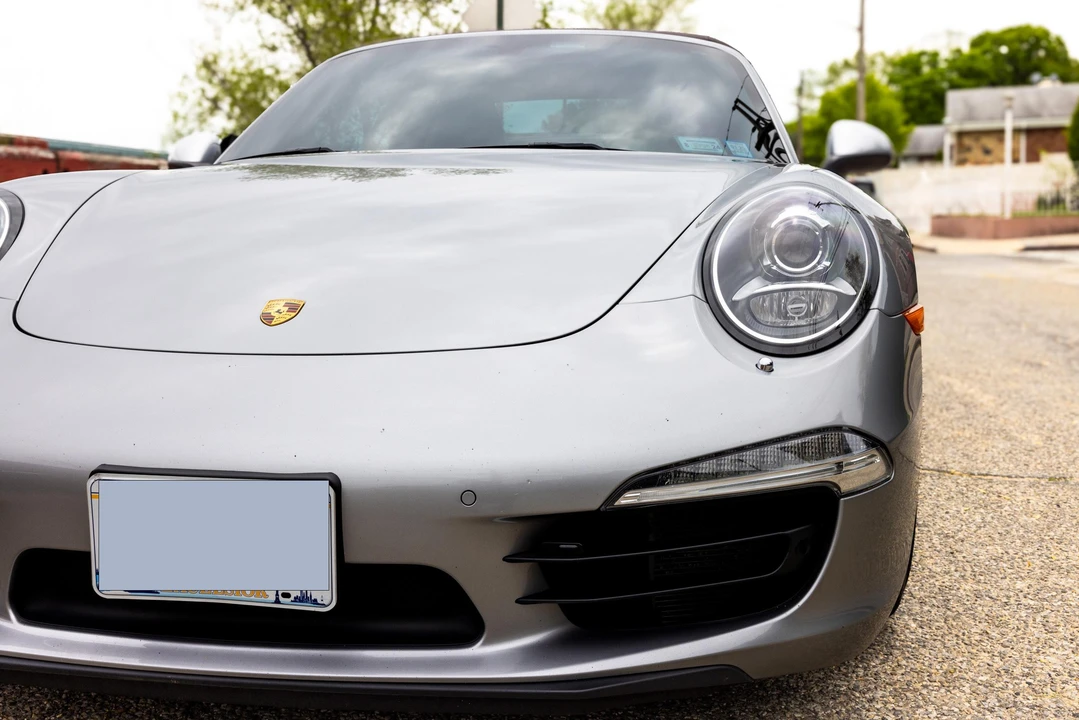 2013 Porsche 991 Carrera 4S - Image 25 of 31