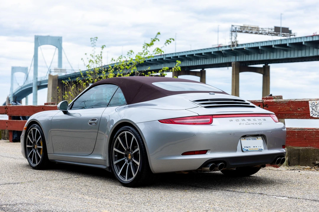 2013 Porsche 991 Carrera 4S - Image 14 of 31