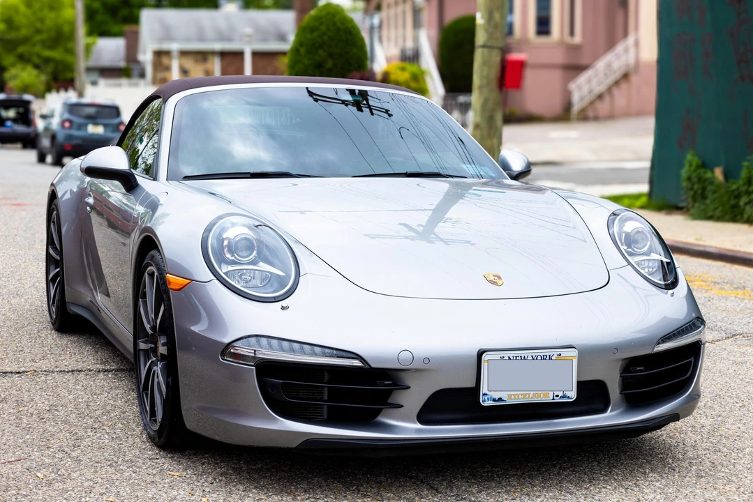 2013 Porsche 991 Carrera 4S - Image 21 of 31