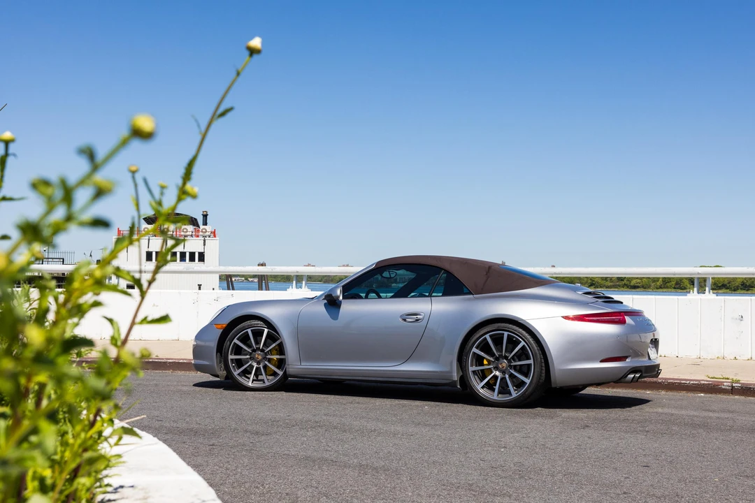 2013 Porsche 991 Carrera 4S - Image 12 of 31