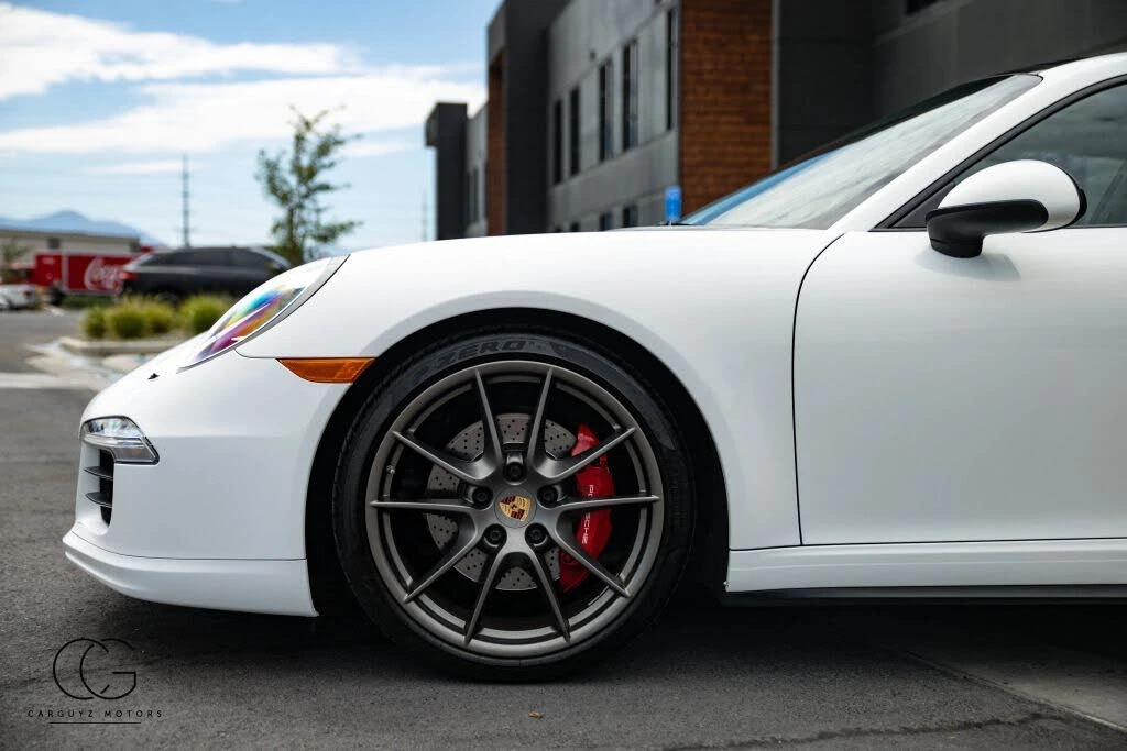 2013 Porsche 991 Carrera 4S - Image 10 of 31