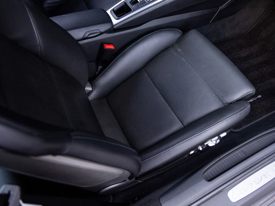 2013 Porsche 991 Carrera 4S - Image 30 of 31