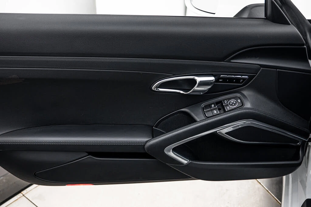 2013 Porsche 991 Carrera 4S - Image 16 of 26