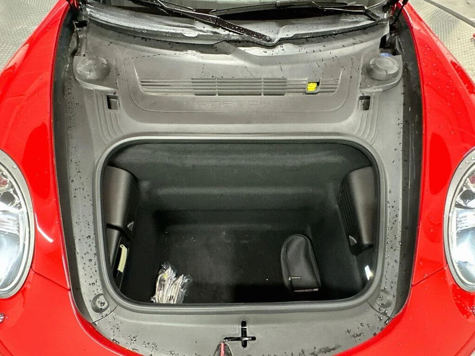 2013 Porsche 991 Carrera 4S - Image 25 of 31