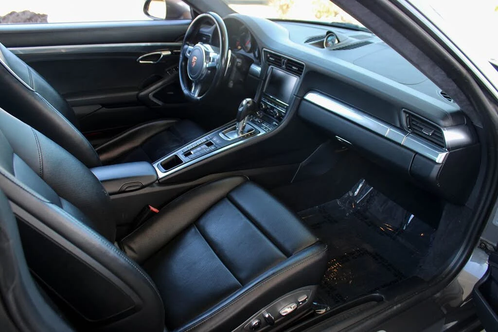 2013 Porsche 991 Carrera 4S - Image 18 of 31