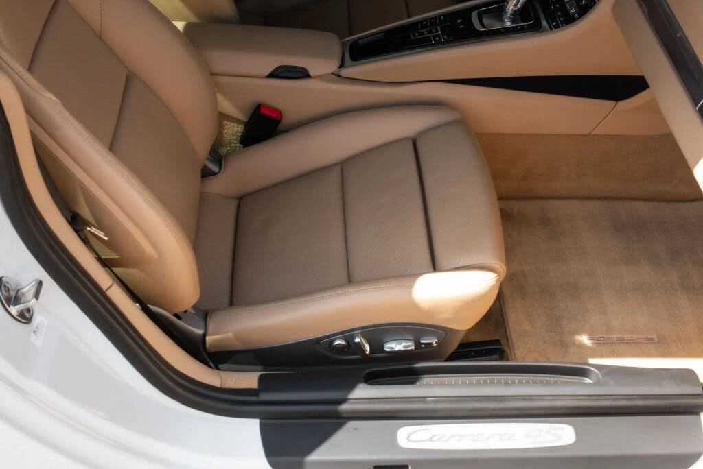 2013 Porsche 991 Carrera 4S - Image 16 of 31