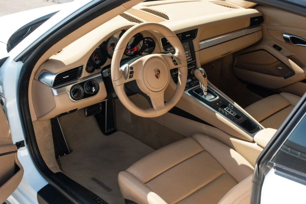 2013 Porsche 991 Carrera 4S - Image 7 of 31