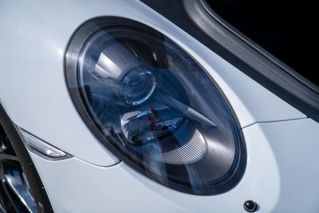 2013 Porsche 991 Carrera 4S - Image 23 of 31