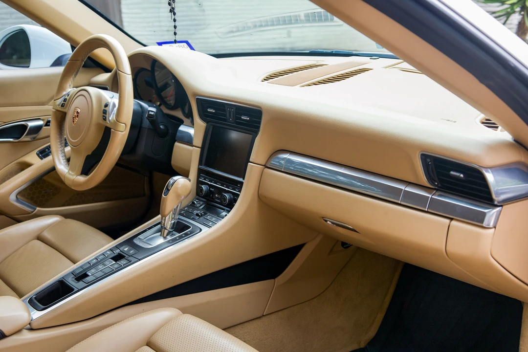 2013 Porsche 991 Carrera 4S - Image 4 of 31
