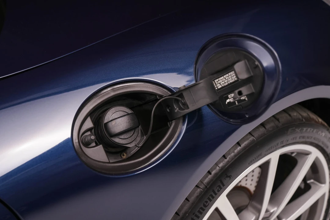2013 Porsche 991 Carrera 4S - Image 15 of 31