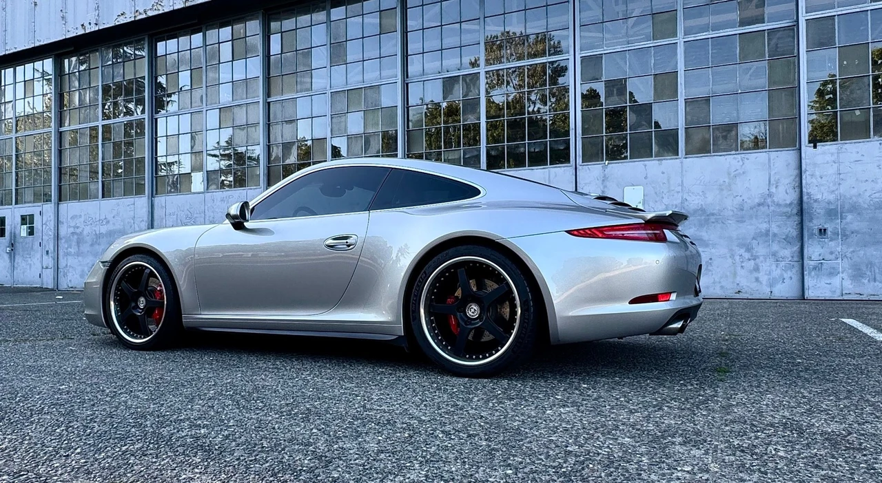 2013 Porsche 991 Carrera 4S - Image 15 of 19