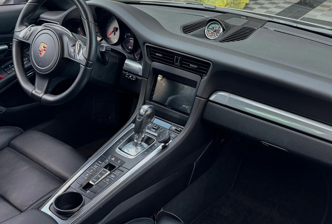 2013 Porsche 991 Carrera 4S - Image 7 of 19