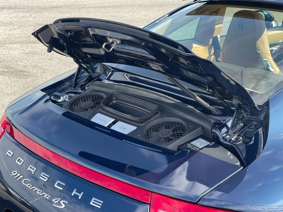 2013 Porsche 991 Carrera 4S - Image 14 of 15