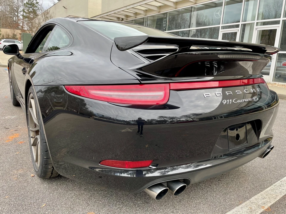 2013 Porsche 991 Carrera 4S - Image 26 of 31