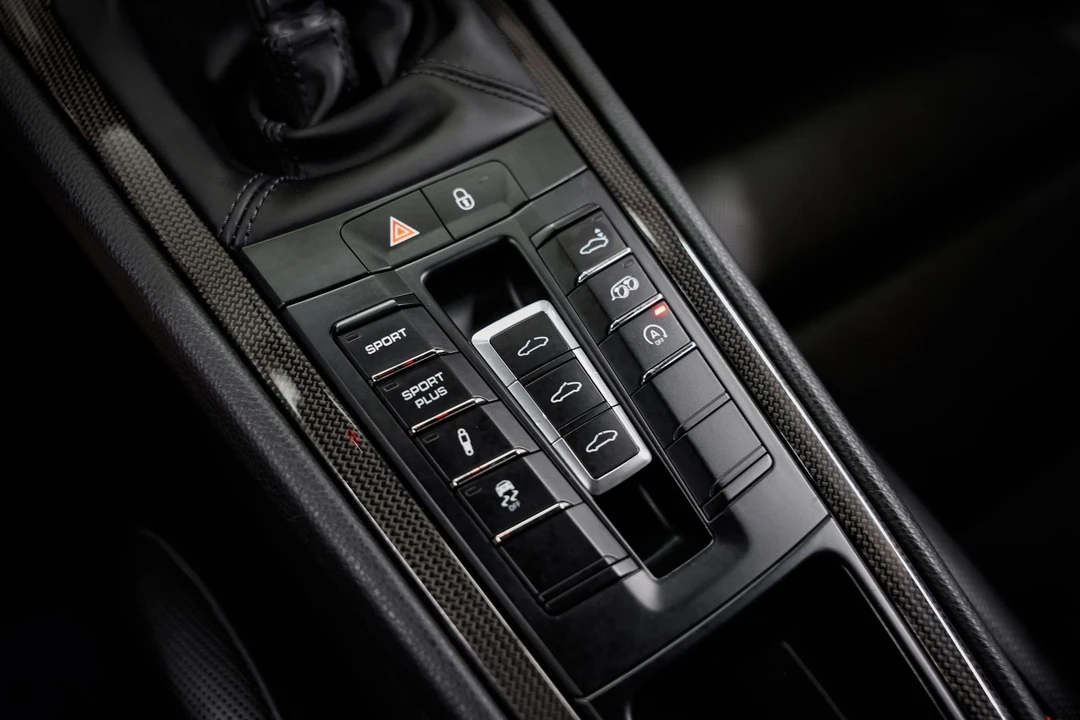 2013 Porsche 991 Carrera 4S - Image 15 of 31