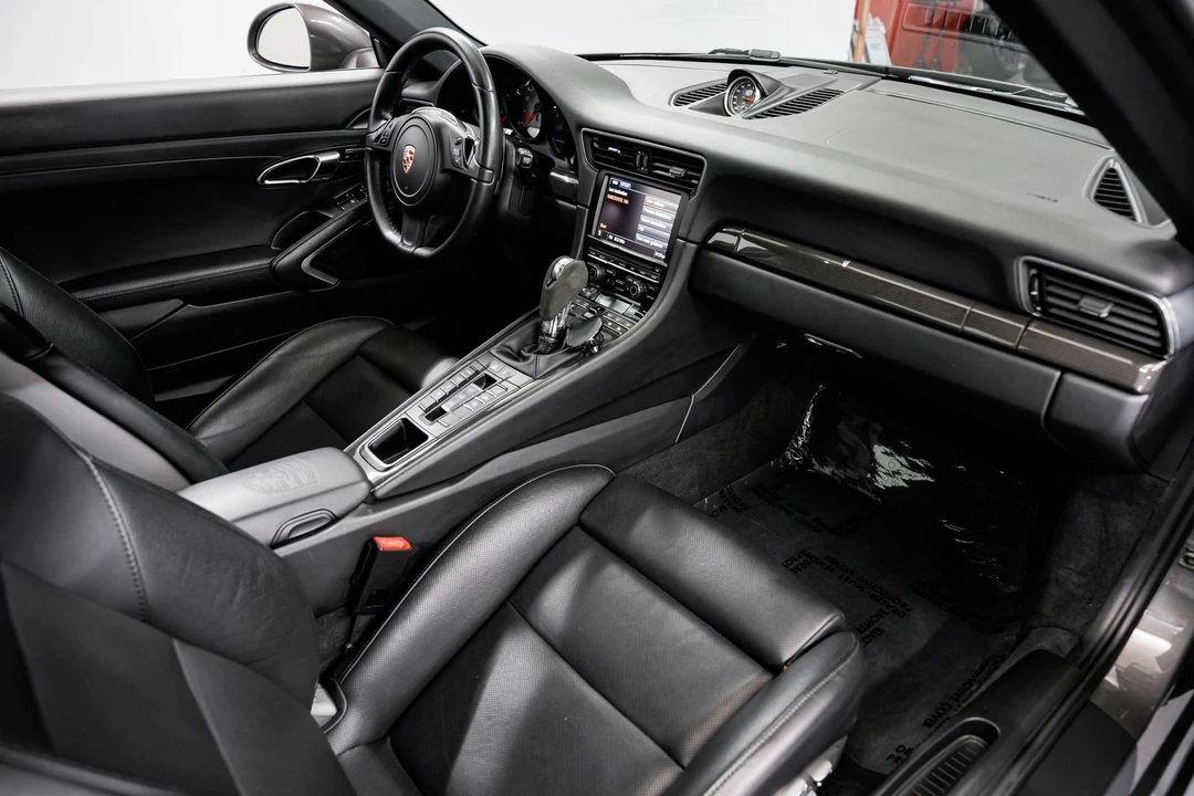 2013 Porsche 991 Carrera 4S - Image 30 of 31