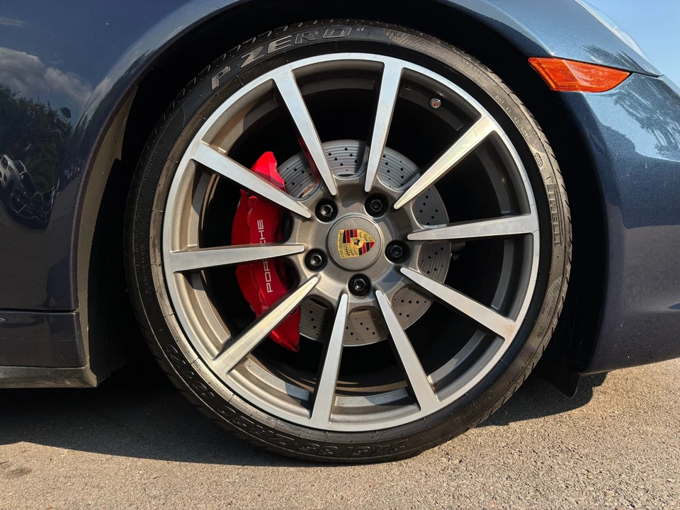 2013 Porsche 991 Carrera 4S - Image 9 of 31
