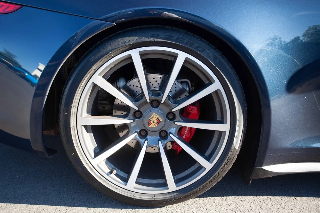 2013 Porsche 991 Carrera 4S - Image 21 of 31