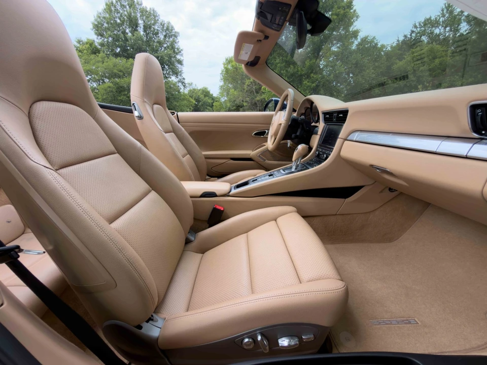 2013 Porsche 991 Carrera 4S - Image 25 of 31